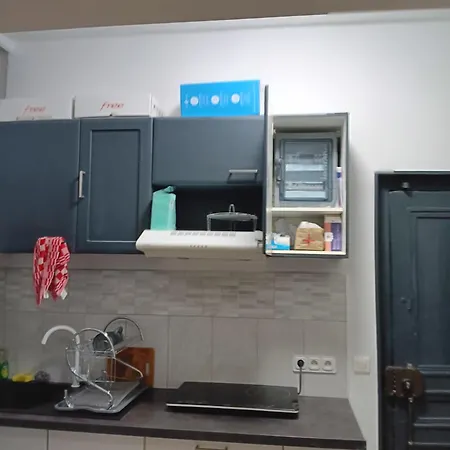 Studio Au Pied De La Basilique Du Sacre Coeur Appartamento