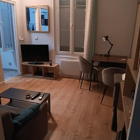 Studio Au Pied De La Basilique Du Sacre Coeur Apartmán *